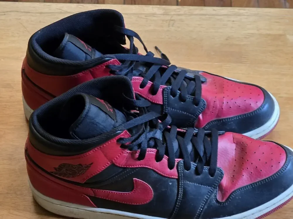 Air Jordan 1 Mid 
